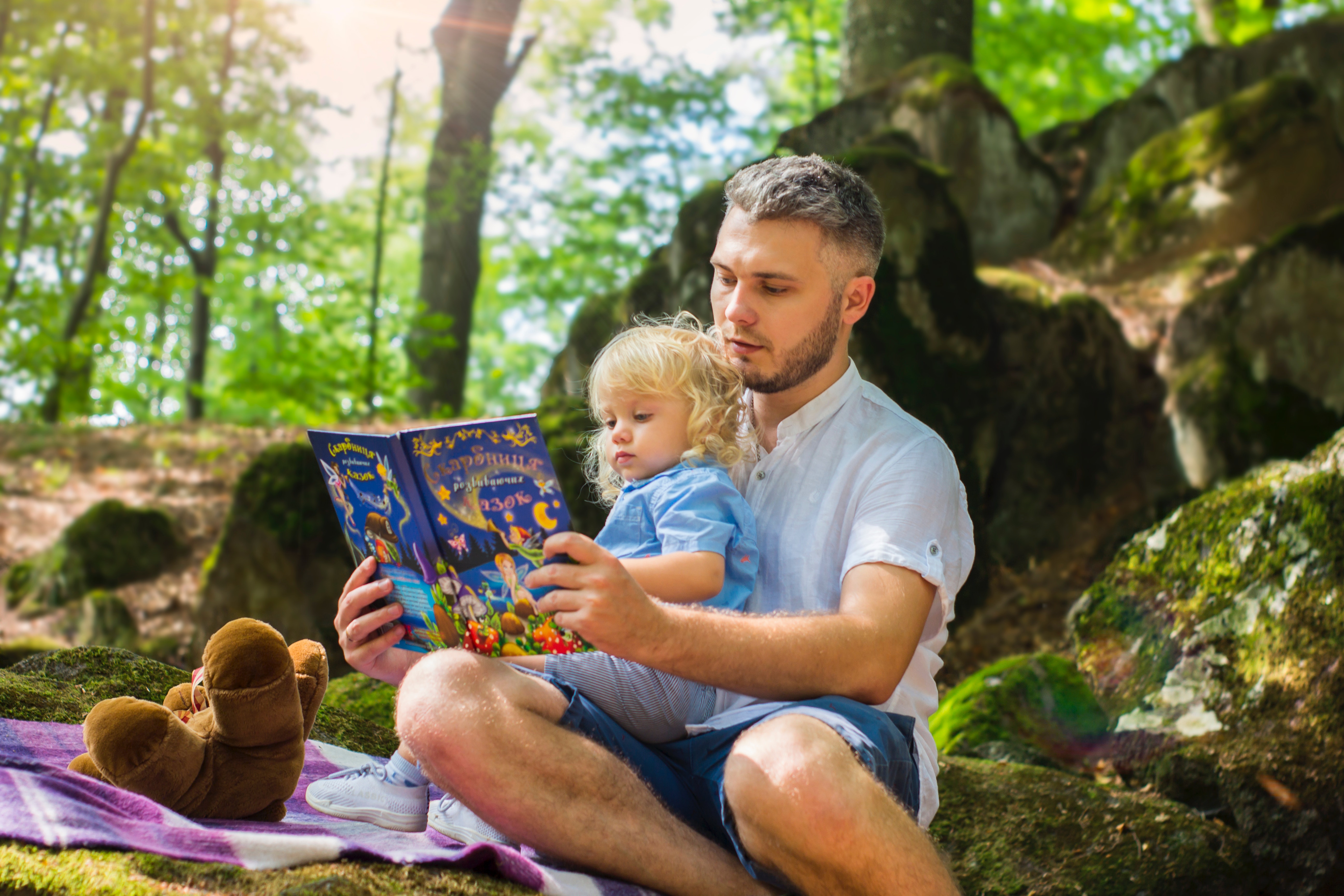 Tips to Choose Good Books for 6-12 Months Old Baby